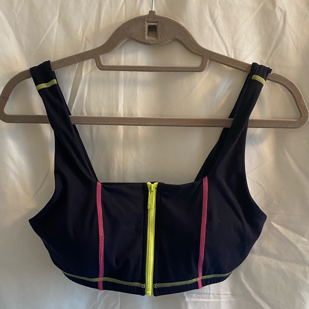 BuffBunny Dive Zip Sports Bra